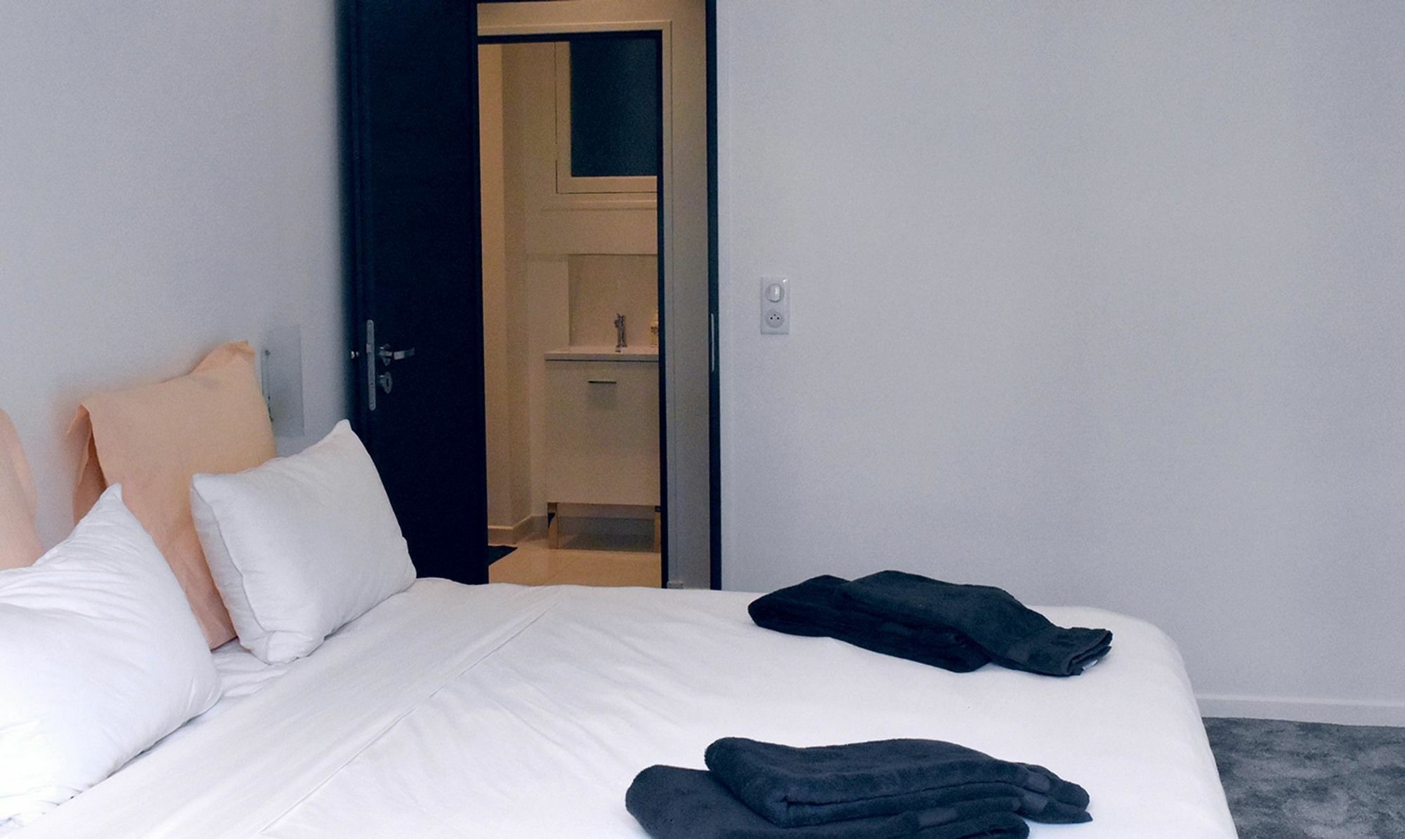 Pelican - Parisian Flat 4 Bedrooms Appartamento Parigi